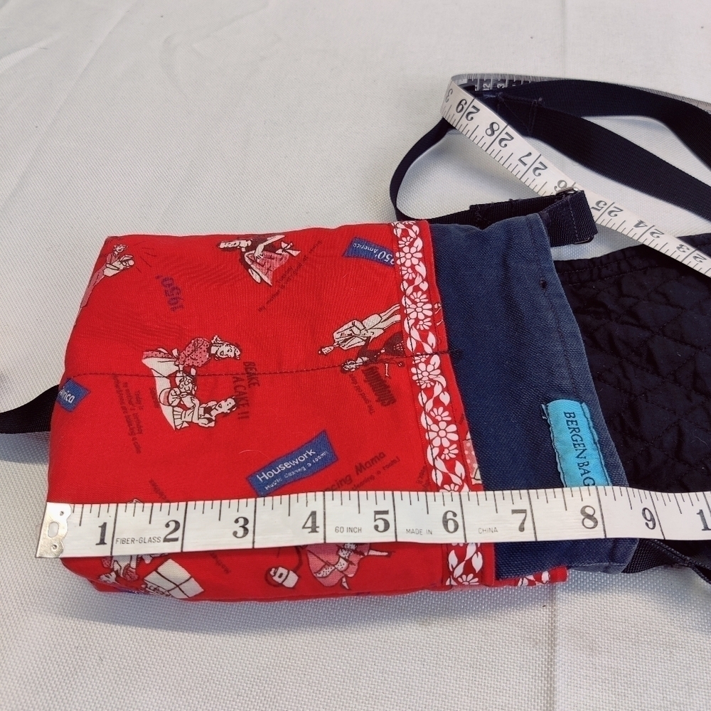Handmade Quilted Cotton Small Crossbody Bergen Bag 50's Housewife Red & Black - Picture 13 of 16